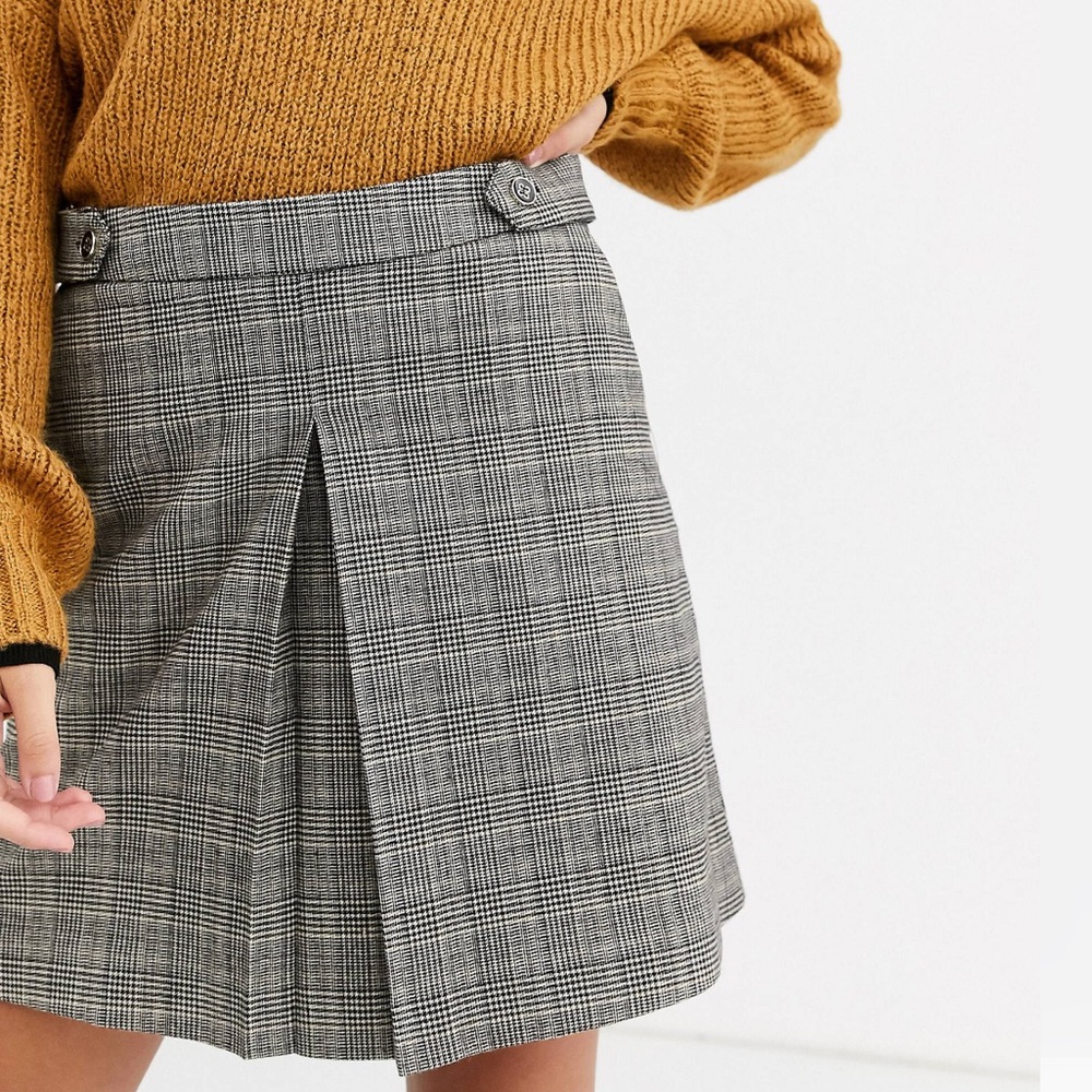 Oasis Pleated Mini Skirt with Buttons